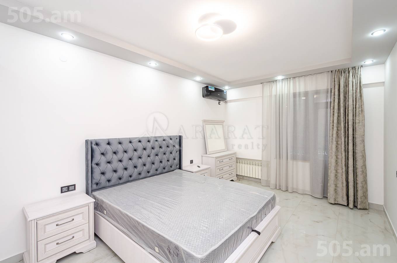 3 bedroom apartment for sale خیابان ماشتوتس, مرکز شهر ایروان, 154296