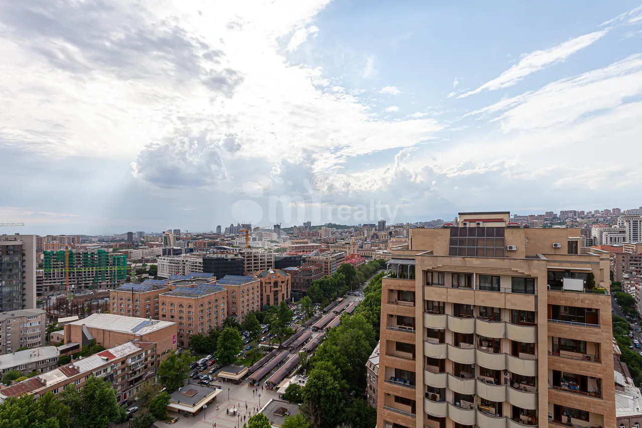 3 bedroom apartment for rent Vardanants St, Center Yerevan, 160678
