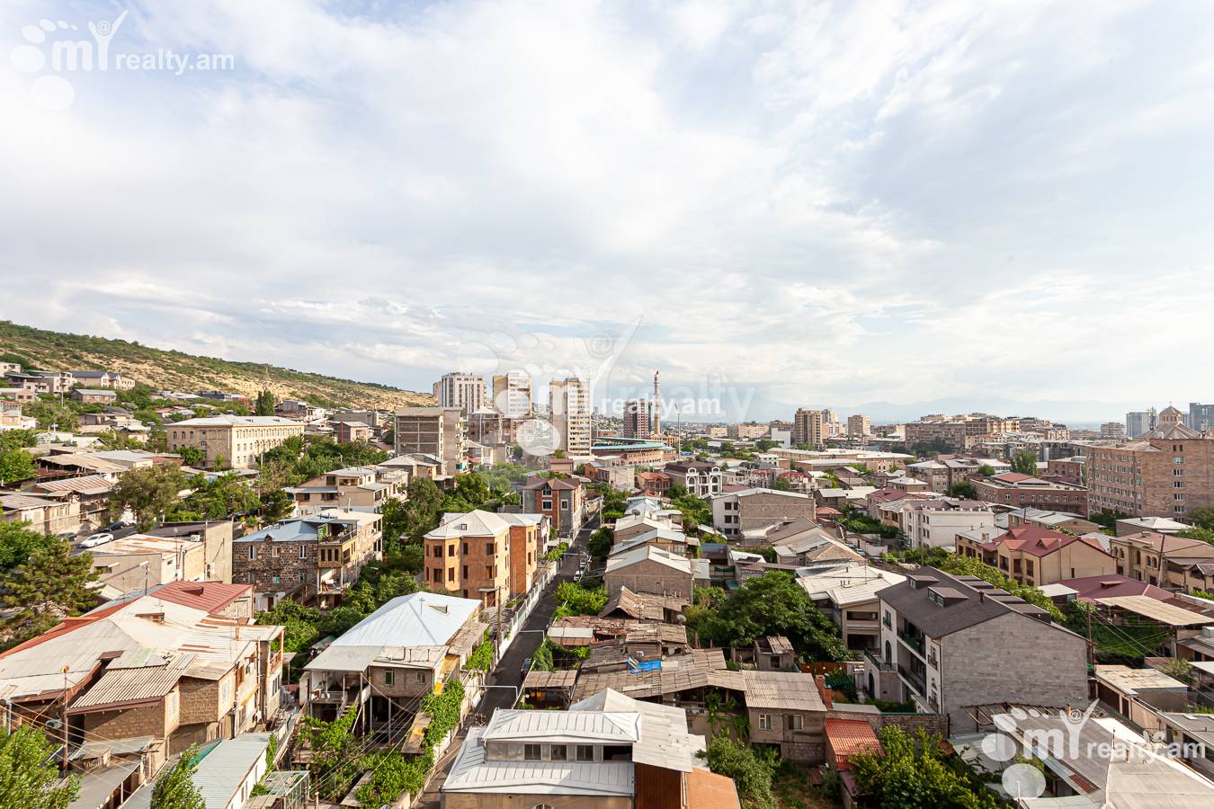 3 սենյականոց բնակարան  Սայաթ-Նովայի պող, Կենտրոն Երևան, 155779