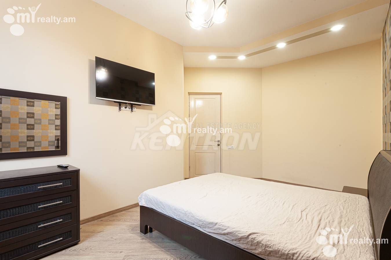4 bedroom apartment for sale خیابان آنتارایین, مرکز شهر ایروان, 155469