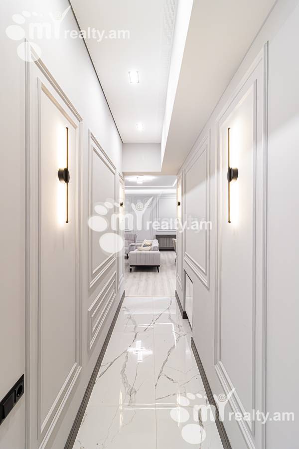 2 սենյականոց բնակարան  Հանրապետության փող, Կենտրոն Երևան, 153966