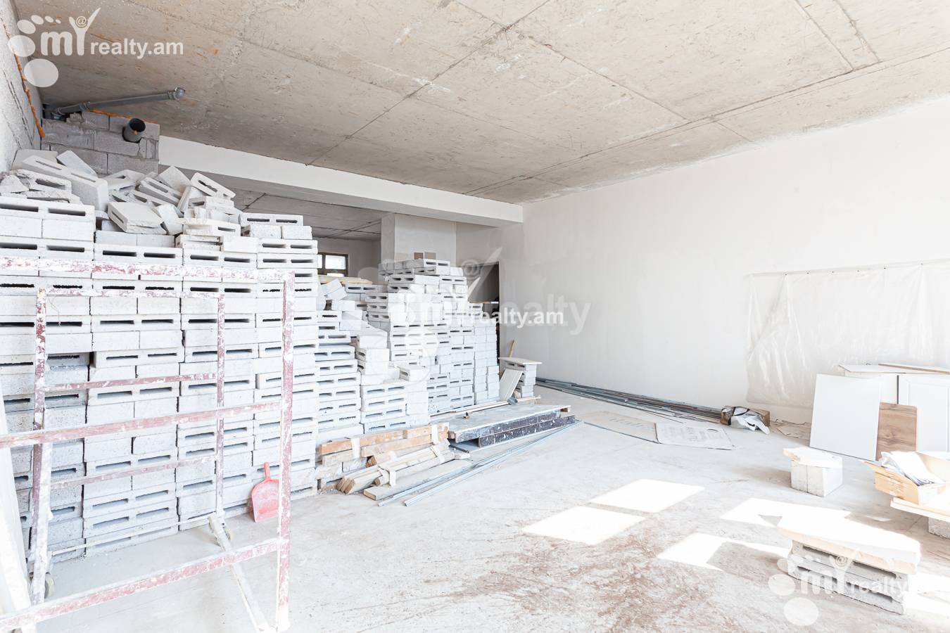 Купить 3 комнатную квартиру Аршакуняц пр, Центр Ереван, 154810