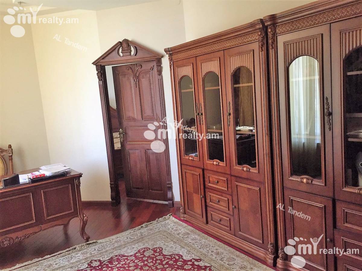 4 bedroom apartment for sale Azatutyan Ave, Arabkir Yerevan, 124007
