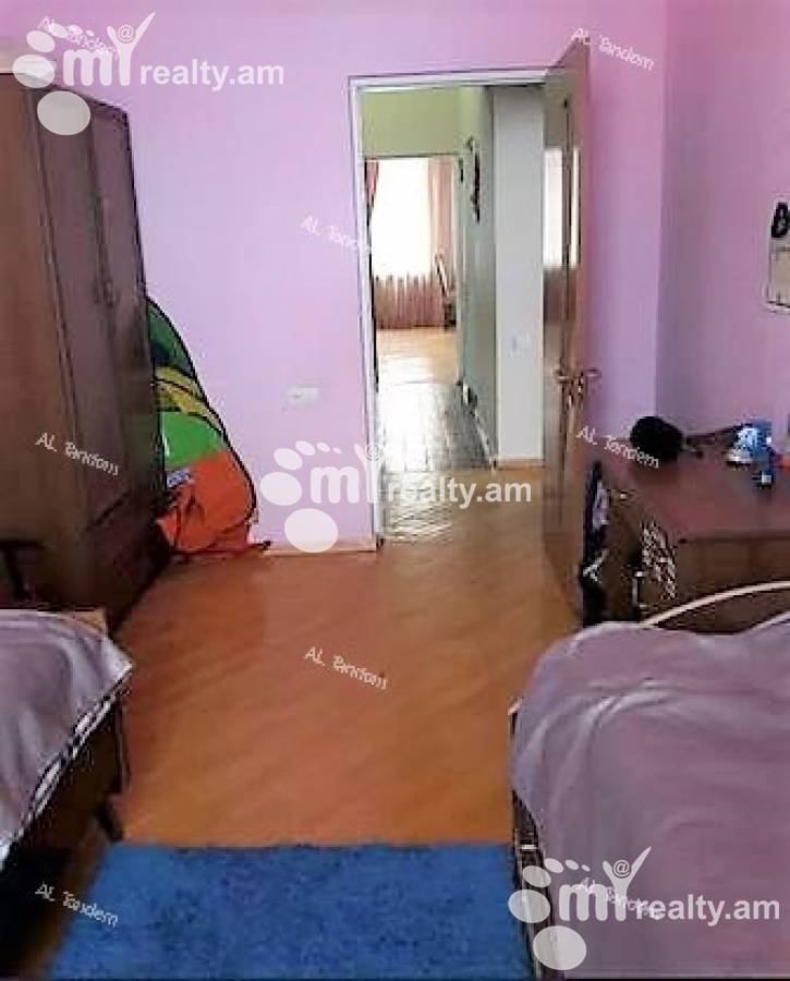 3 սենյականոց բնակարան  ՆարԴոսի փող, Կենտրոն Երևան, 128493