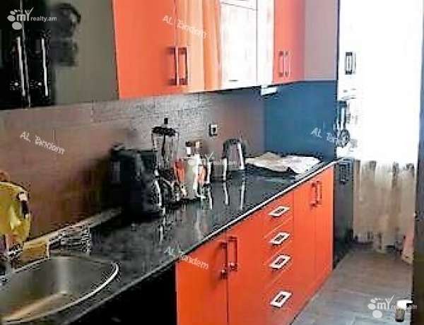 bnakaran/3-senyakanoc/NarDos+St/Center/Yerevan