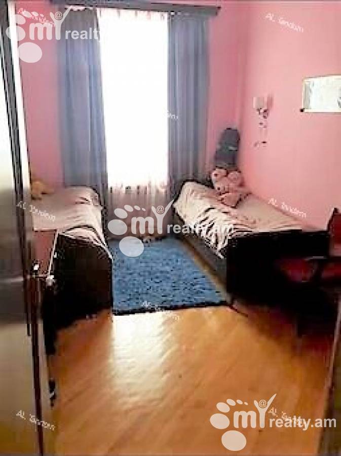 3 սենյականոց բնակարան  ՆարԴոսի փող, Կենտրոն Երևան, 128493