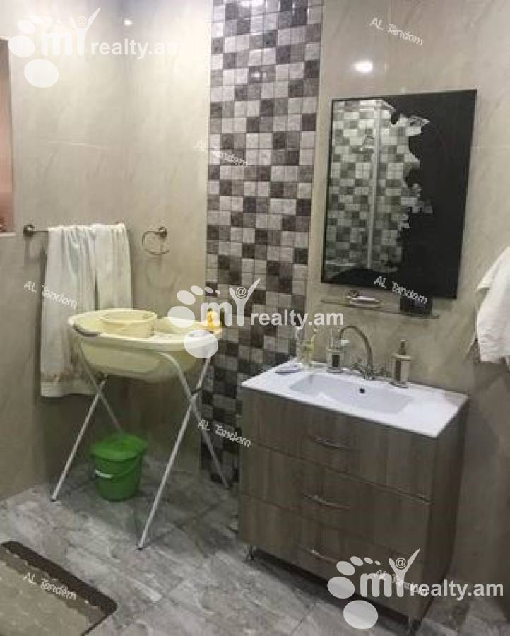 3 սենյականոց բնակարան  ՆարԴոսի փող, Կենտրոն Երևան, 128493