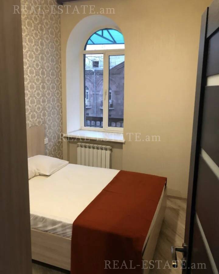 4 bedroom apartment for sale Paronyan St, Center Yerevan, 139953
