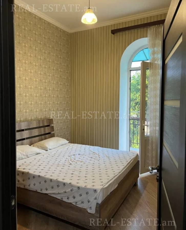 4 bedroom apartment for sale Paronyan St, Center Yerevan, 139953