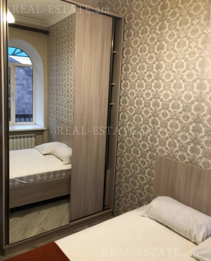 4 bedroom apartment for sale Paronyan St, Center Yerevan, 139953