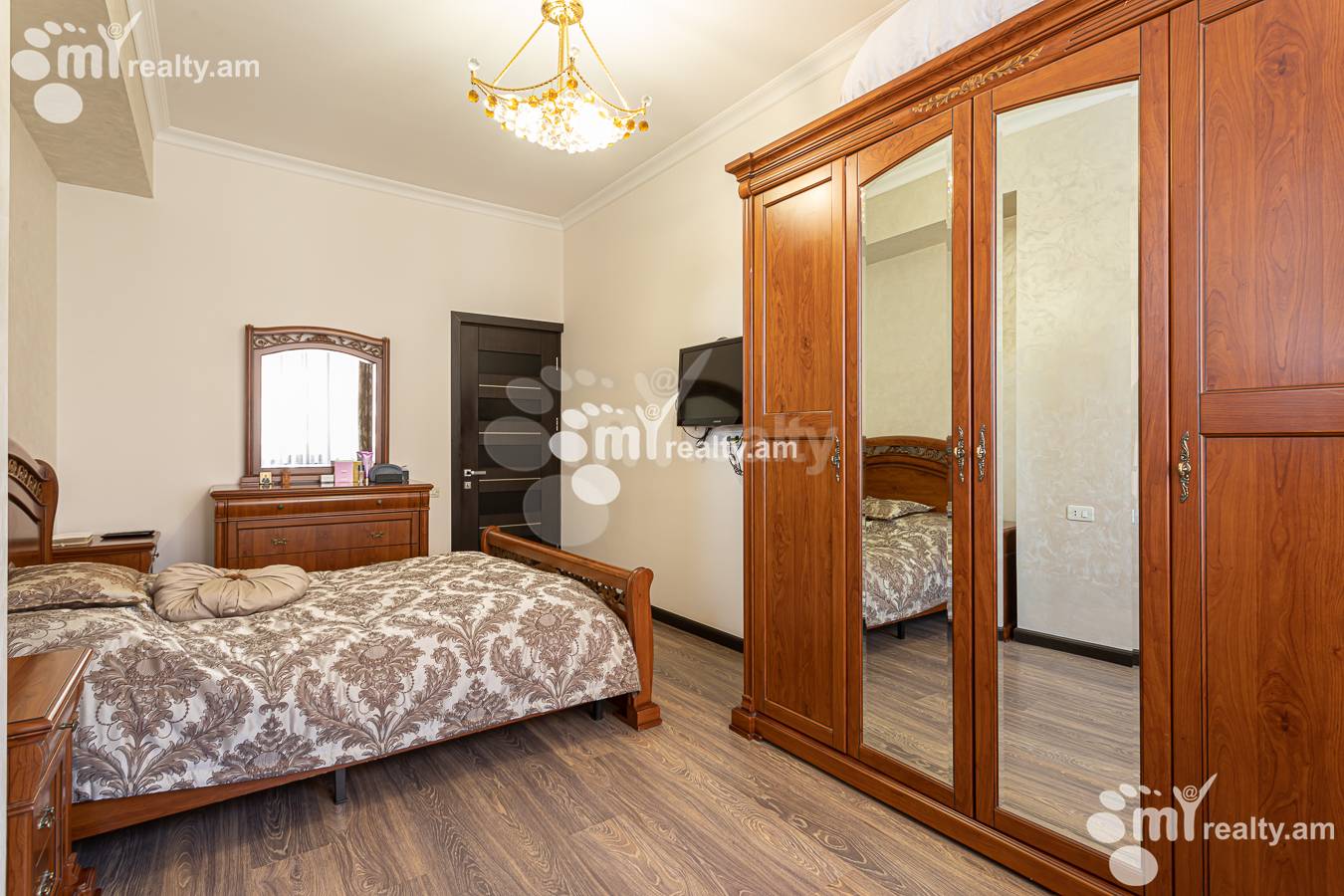 Купить 4 комнатную квартиру Микоян ул, Давташен Ереван, 156332