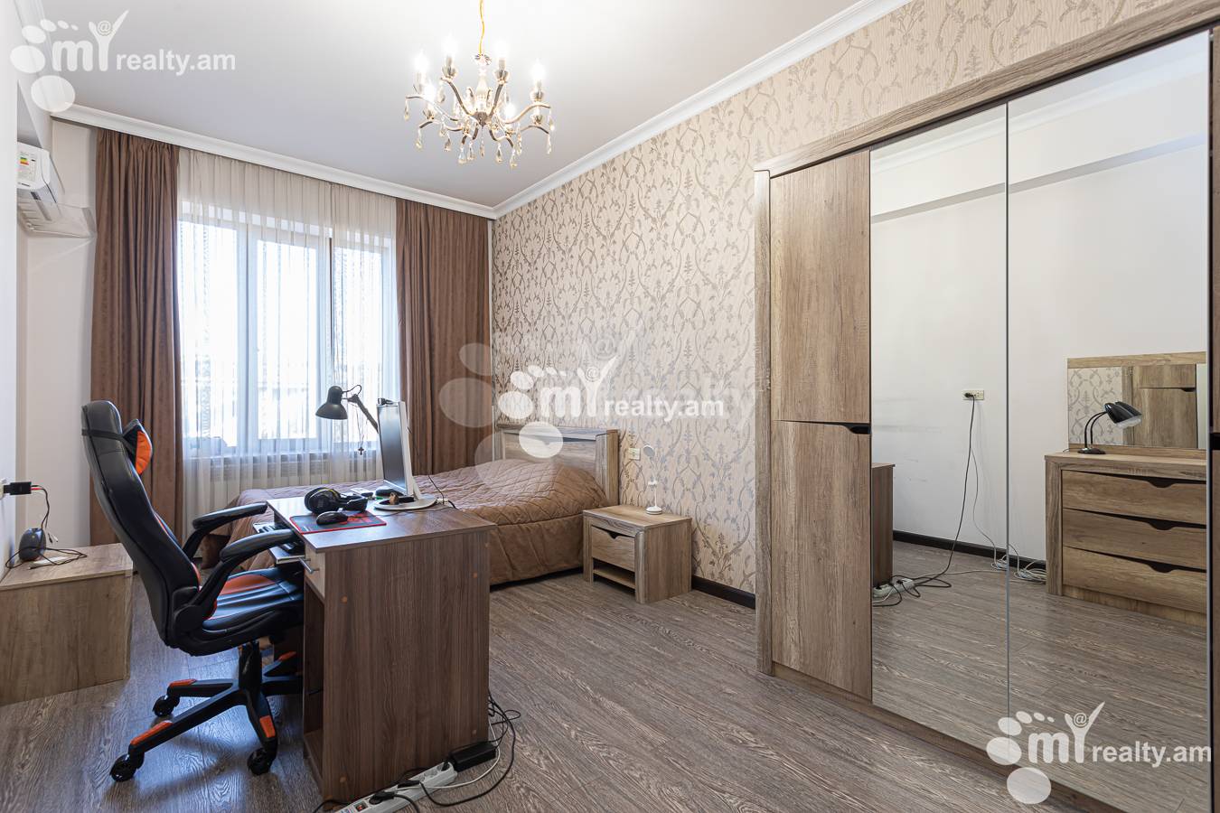 Купить 4 комнатную квартиру Микоян ул, Давташен Ереван, 156332