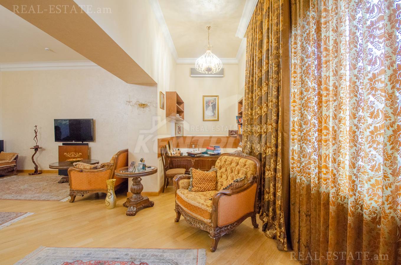 4 bedroom apartment for sale rue d'Abovyan, Center Yerevan, 137151