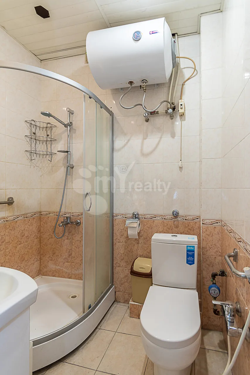 2 bedroom apartment for rent Moskovyan St, Center Yerevan, 161619