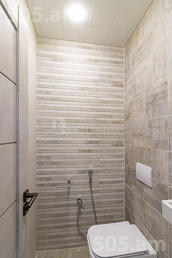 Купить 3 комнатную квартиру Саят-Нова пр, Центр Ереван, 152891