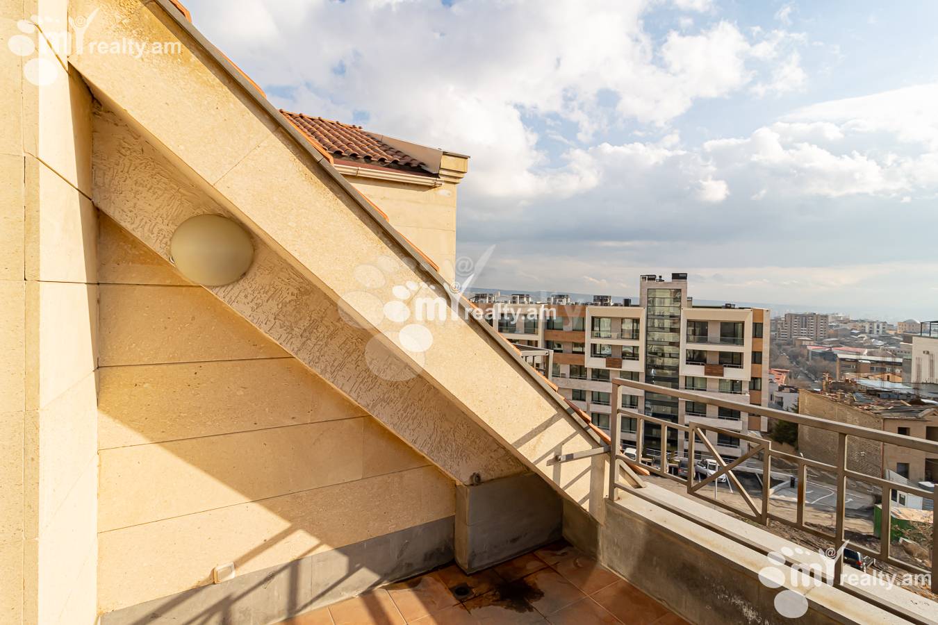 4 սենյականոց բնակարան  Անտառային փող, Կենտրոն Երևան, 151470