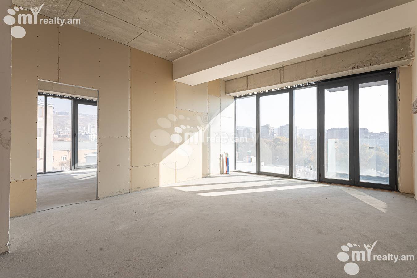 3 bedroom apartment for sale Khanjyan St, Center Yerevan, 157812