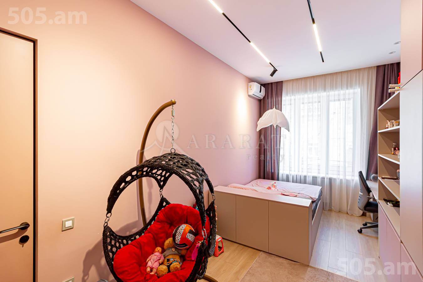 3 bedroom apartment for sale خیابان تومانیان, مرکز شهر ایروان, 152196