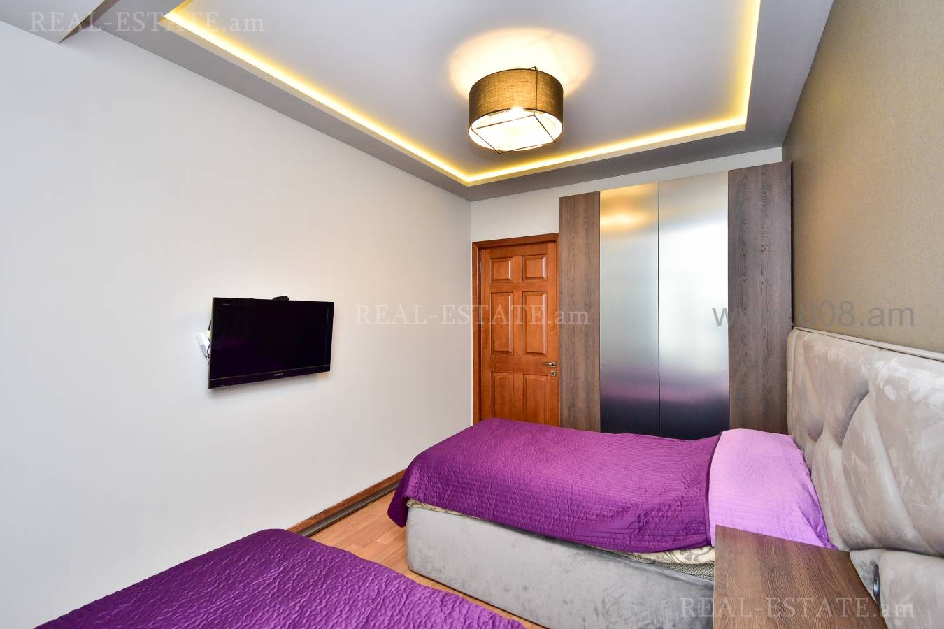 4 սենյականոց բնակարան  Ծիծեռնակաբերդի խճուղի, Կենտրոն Երևան, 126572