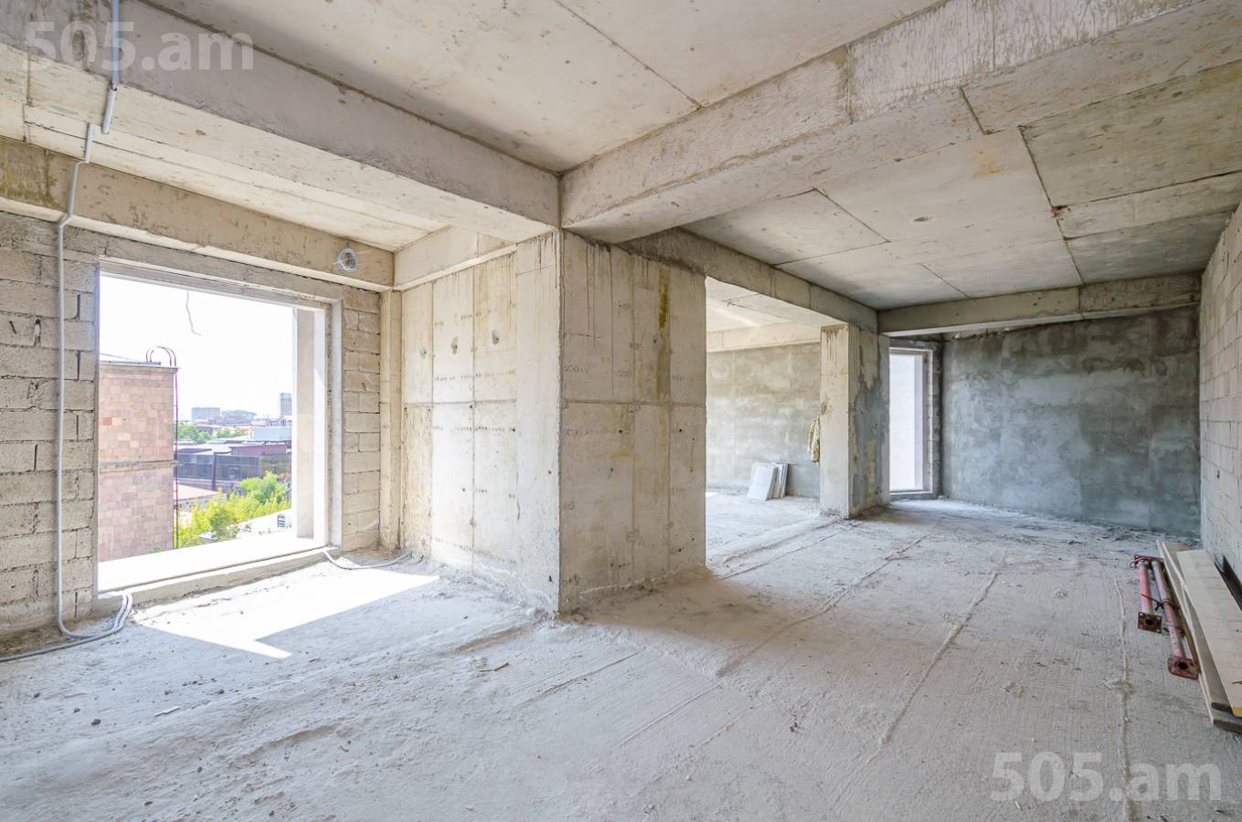 Купить 4 комнатную квартиру Лео ул, Центр Ереван, 152920