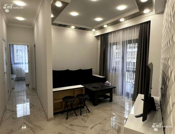 norakaruyc-bnakaran/3-senyakanoc/Hanrapetutyan+St/Center/Yerevan