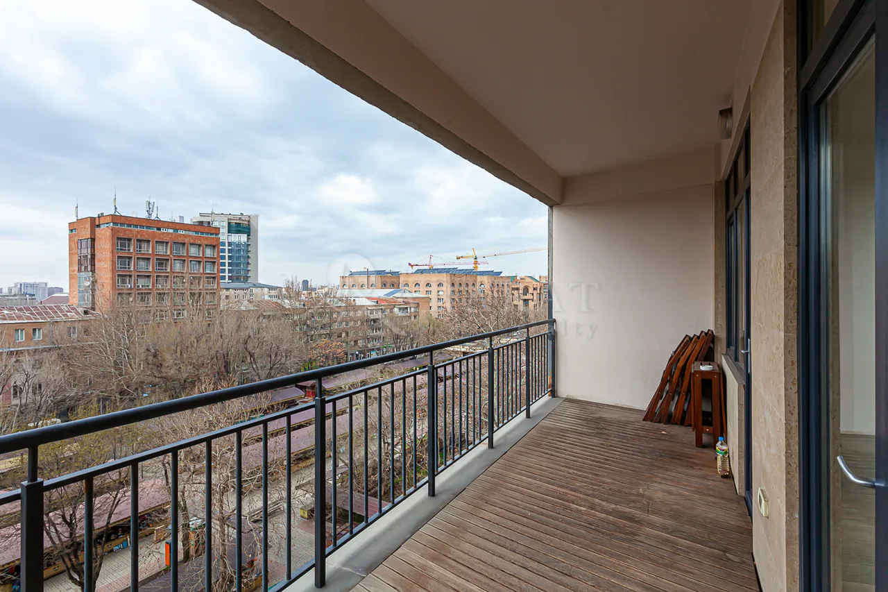 4 սենյականոց բնակարան վարձով Վարդանանց փող, Կենտրոն Երևան, 158841