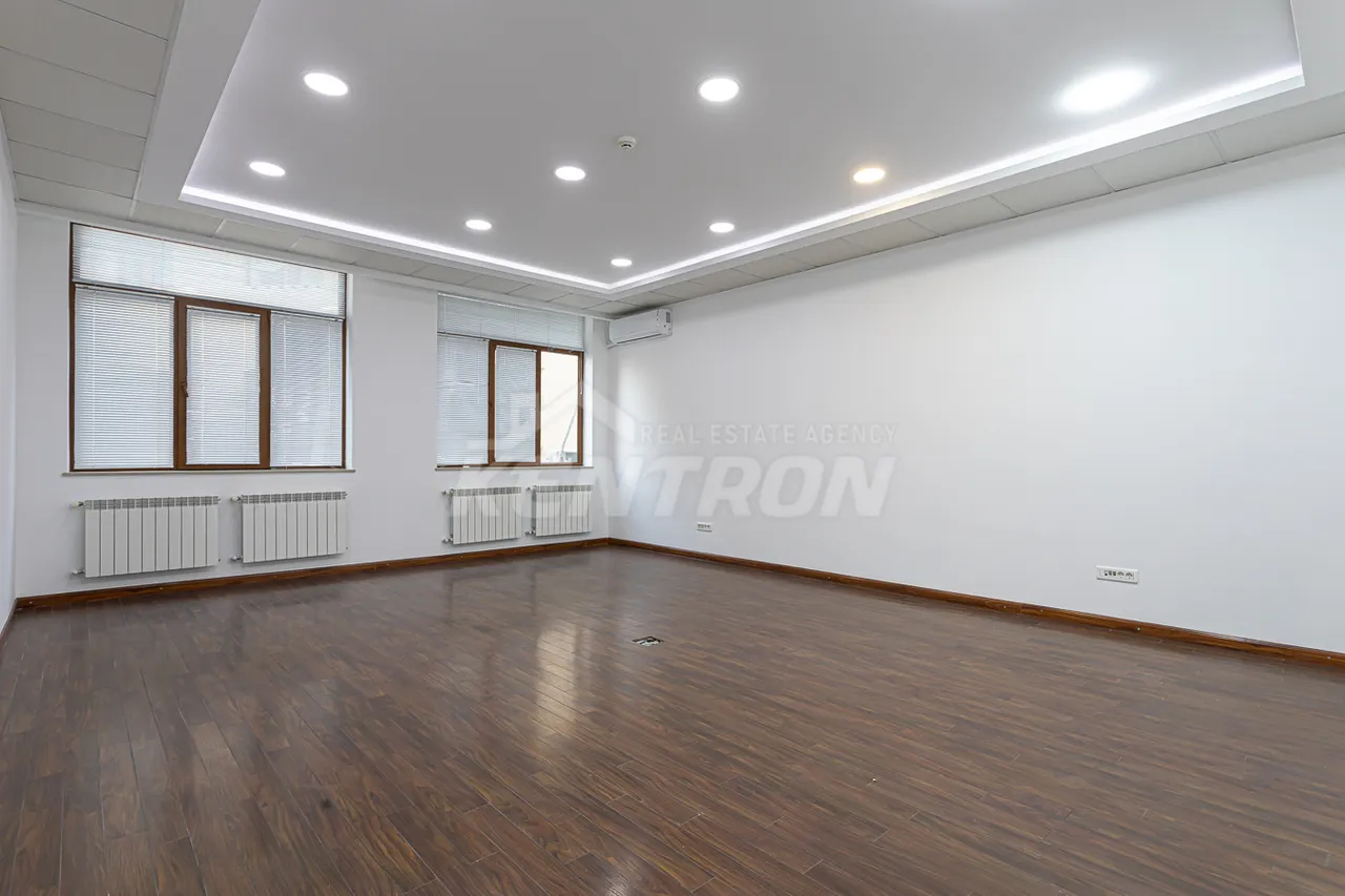 Կոմերցիոն տարածք վարձով Ազատության պող, Արաբկիր Երևան, 157615