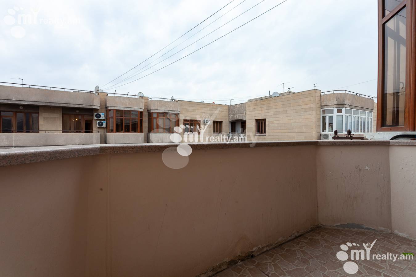 Купить 4 комнатную квартиру Аргишти ул, Центр Ереван, 143488