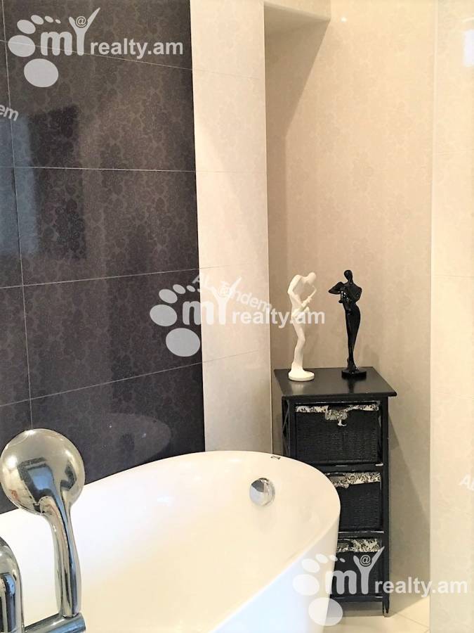 4 սենյականոց բնակարան  Նալբանդյան փող, Կենտրոն Երևան, 122412