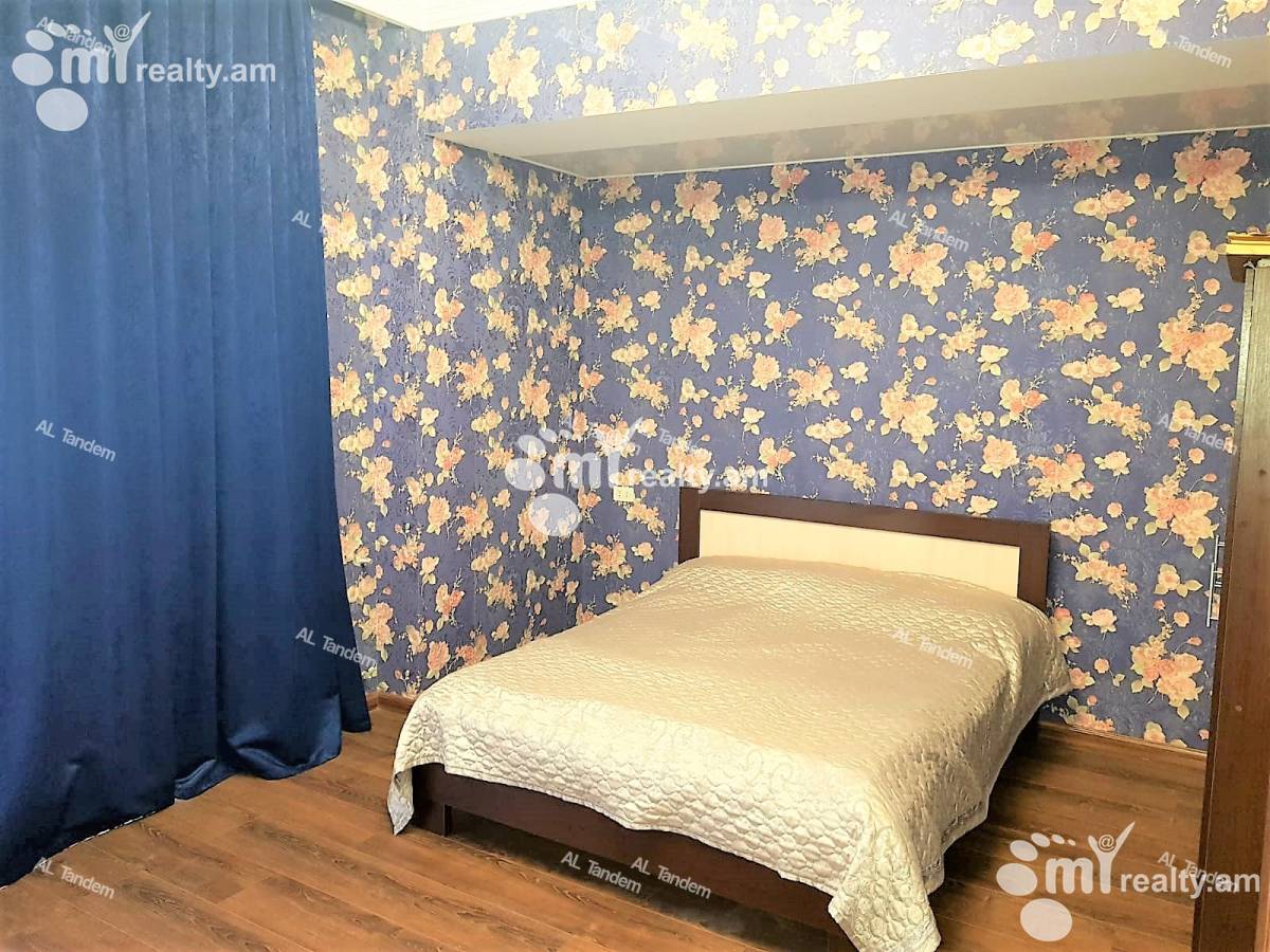 Купить 2 комнатную квартиру Чаренц ул, Центр Ереван, 122693