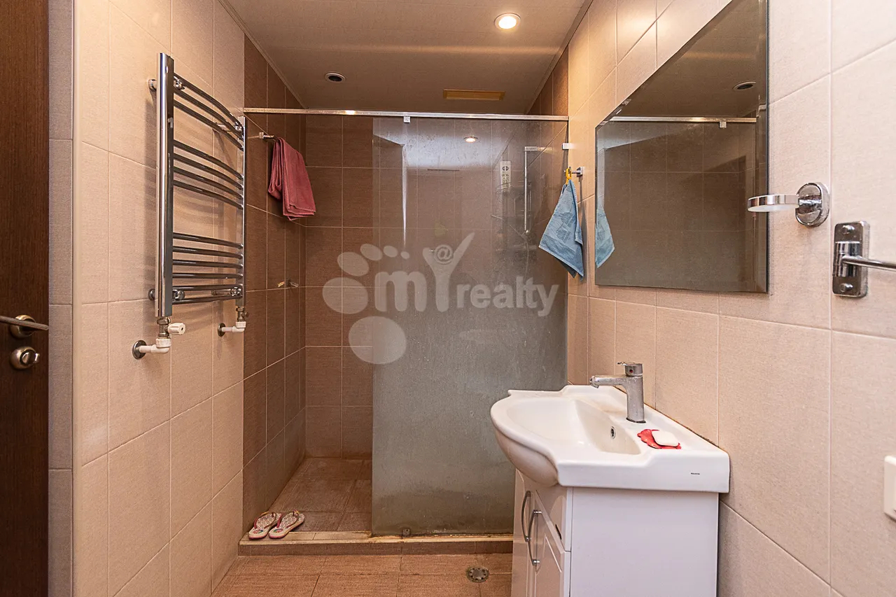 2 bedroom apartment for sale Aygestan 10 St, Center Yerevan, 160440