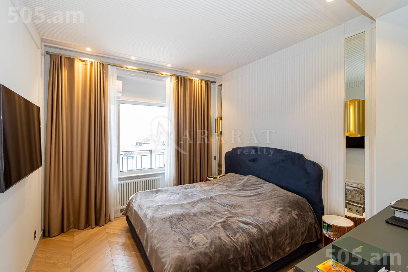 4 bedroom apartment for sale Antarayin St, Center Yerevan, 149367