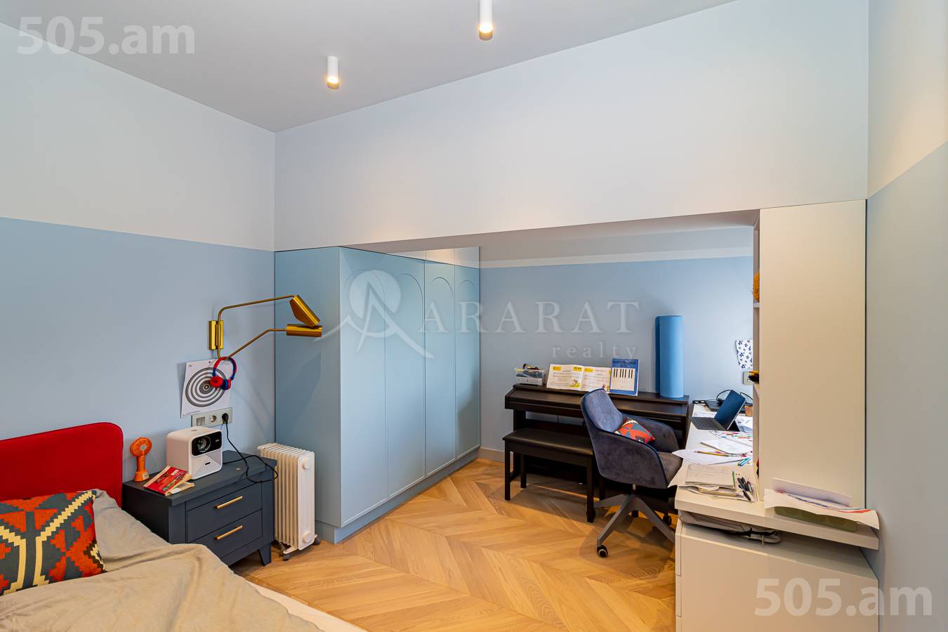 4 bedroom apartment for sale Antarayin St, Center Yerevan, 149367