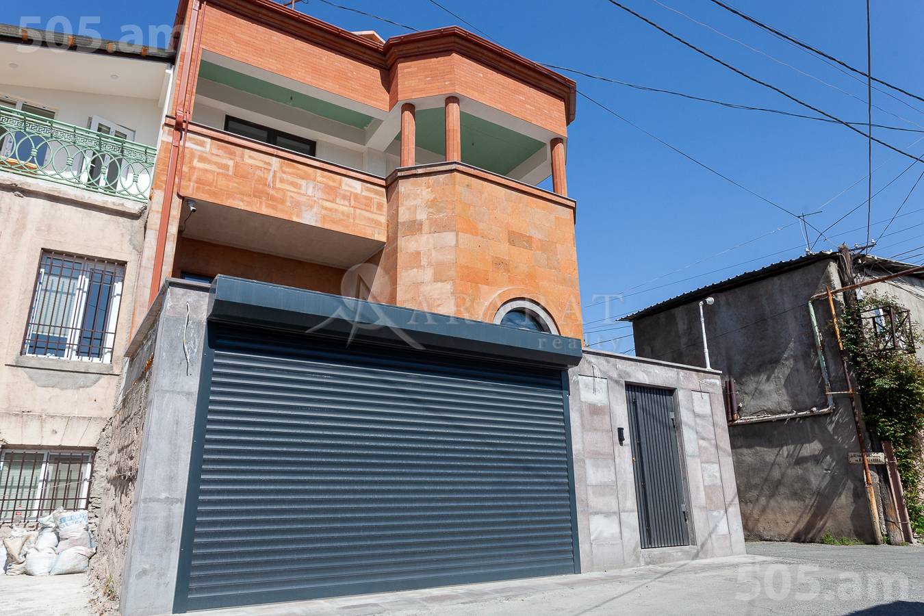 House for sale I. Alikhanyan St, Center Yerevan, 148125