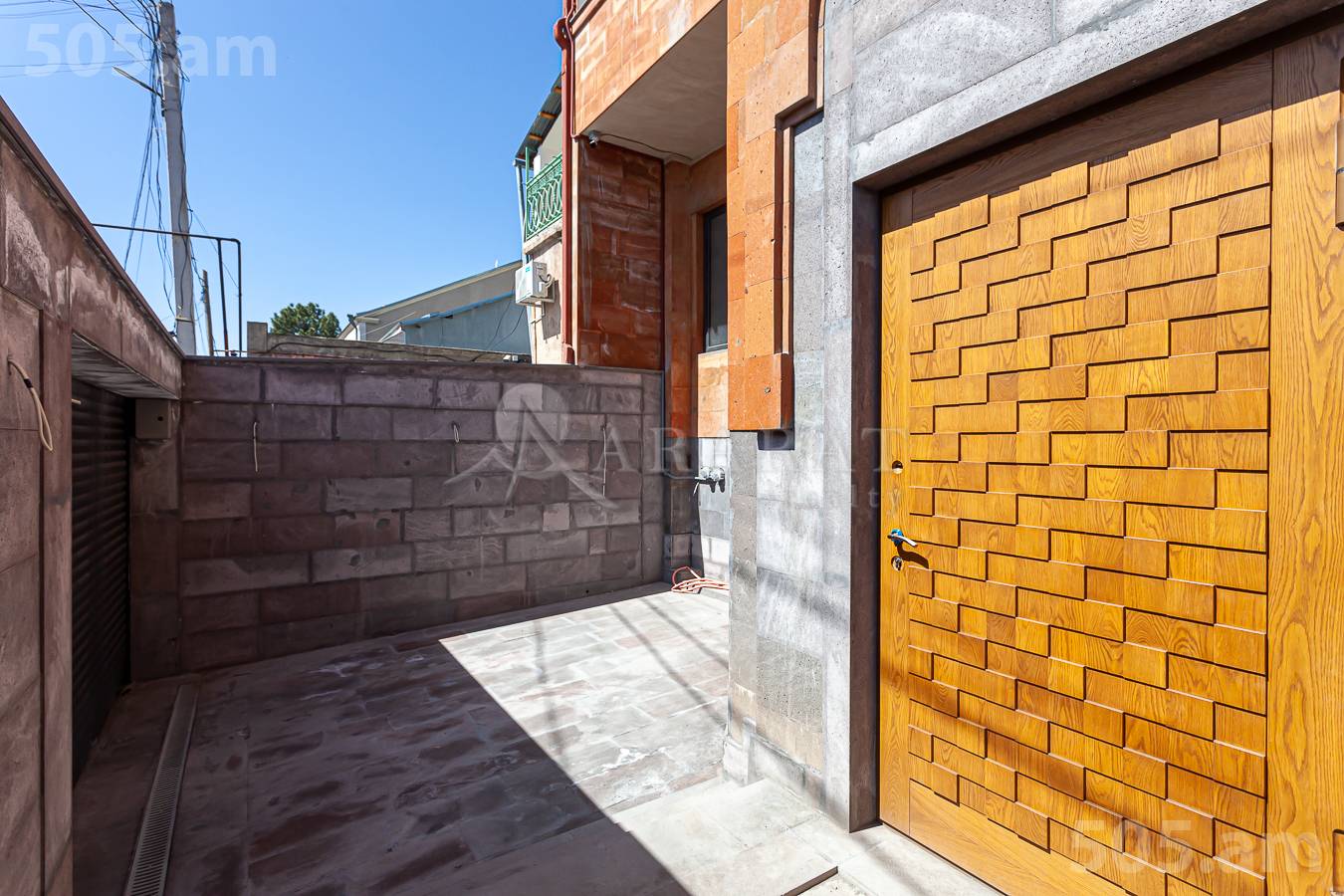 House for sale I. Alikhanyan St, Center Yerevan, 148125