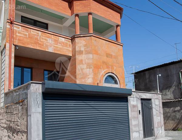 arandznatun-vacharq-Yerevan-Center