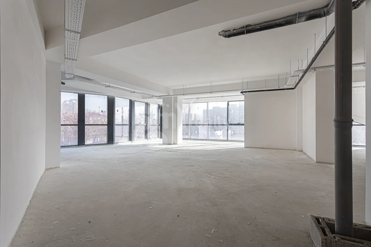 Commercial property for rent N. Zaryan St, Arabkir Yerevan, 158319