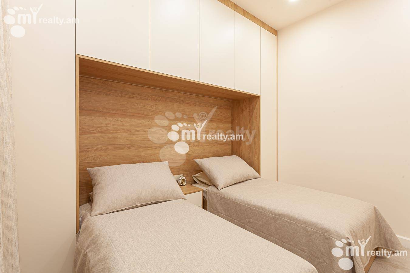 3 bedroom apartment for sale خیابان یِکمالیان, مرکز شهر ایروان, 154945