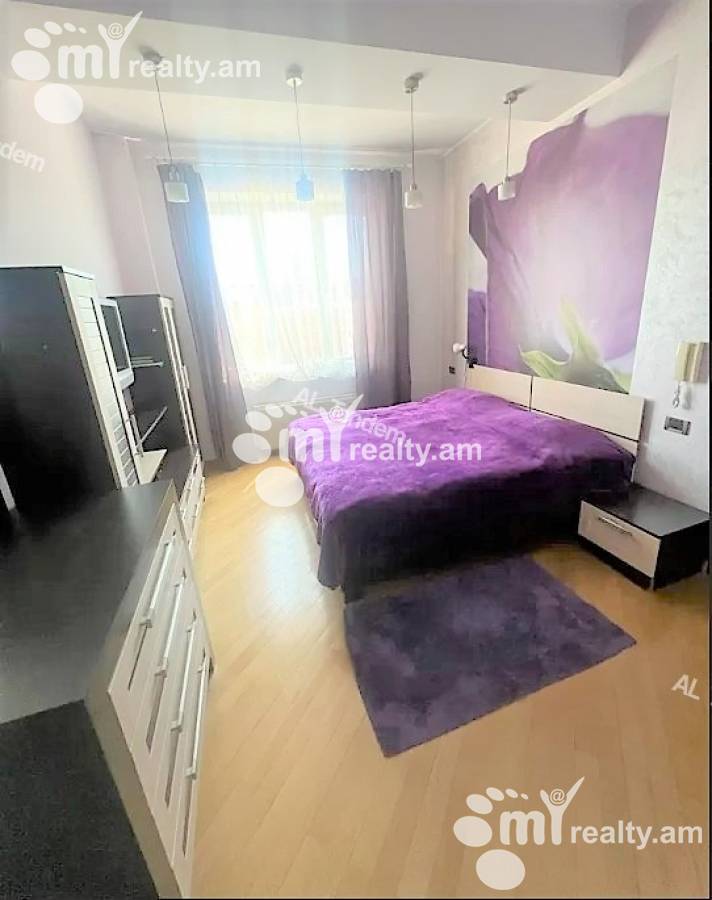 3 bedroom apartment for sale Abovyan St, Center Yerevan, 140584
