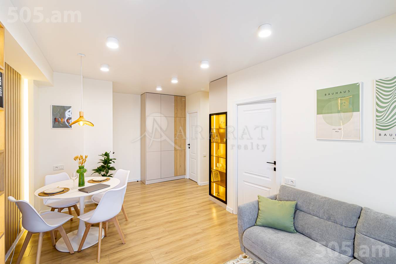 Купить 2 комнатную квартиру Вардананц ул, Центр Ереван, 154731