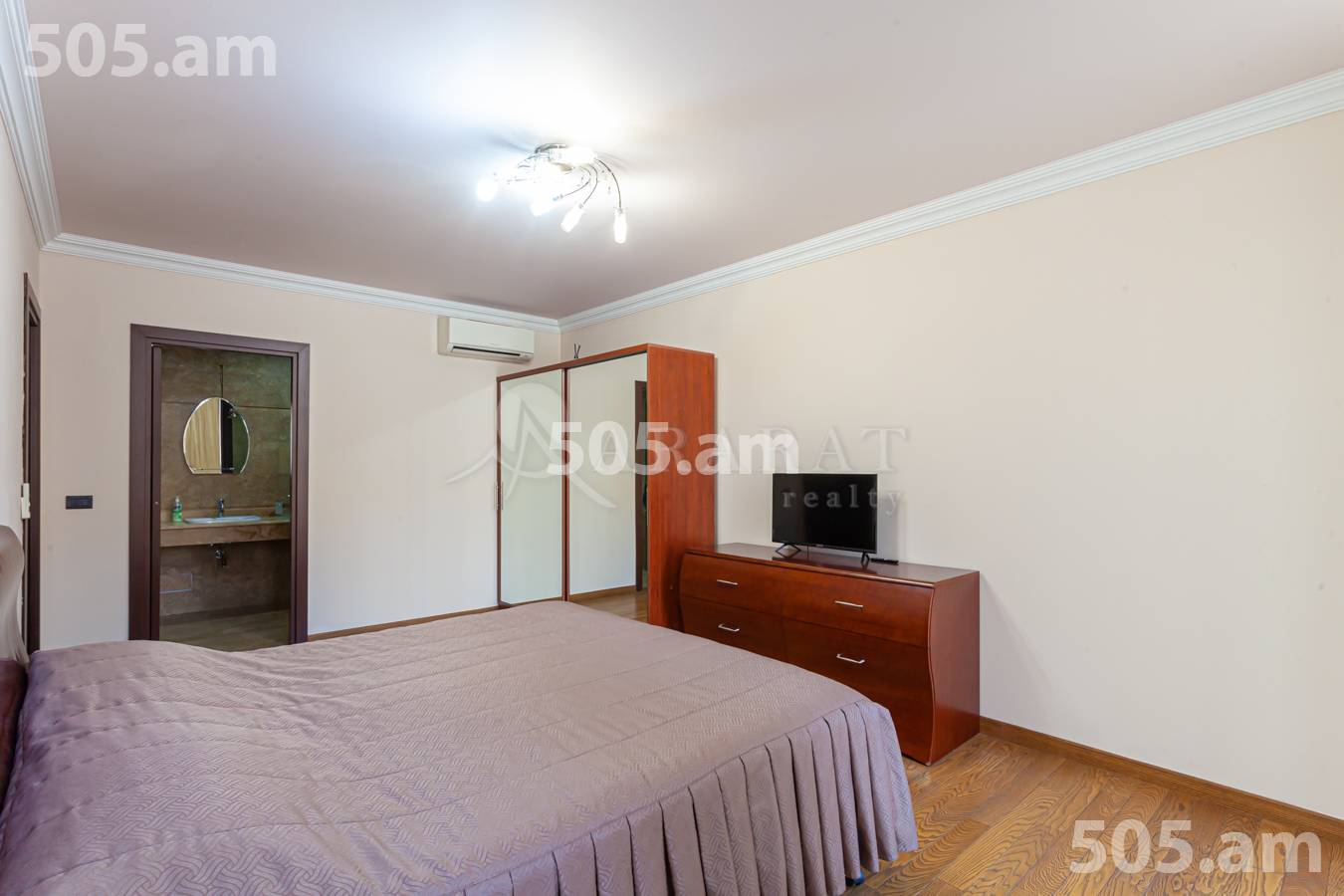 3 bedroom apartment for rent خیابان وازگِن سارگیسیان, مرکز شهر ایروان, 151410