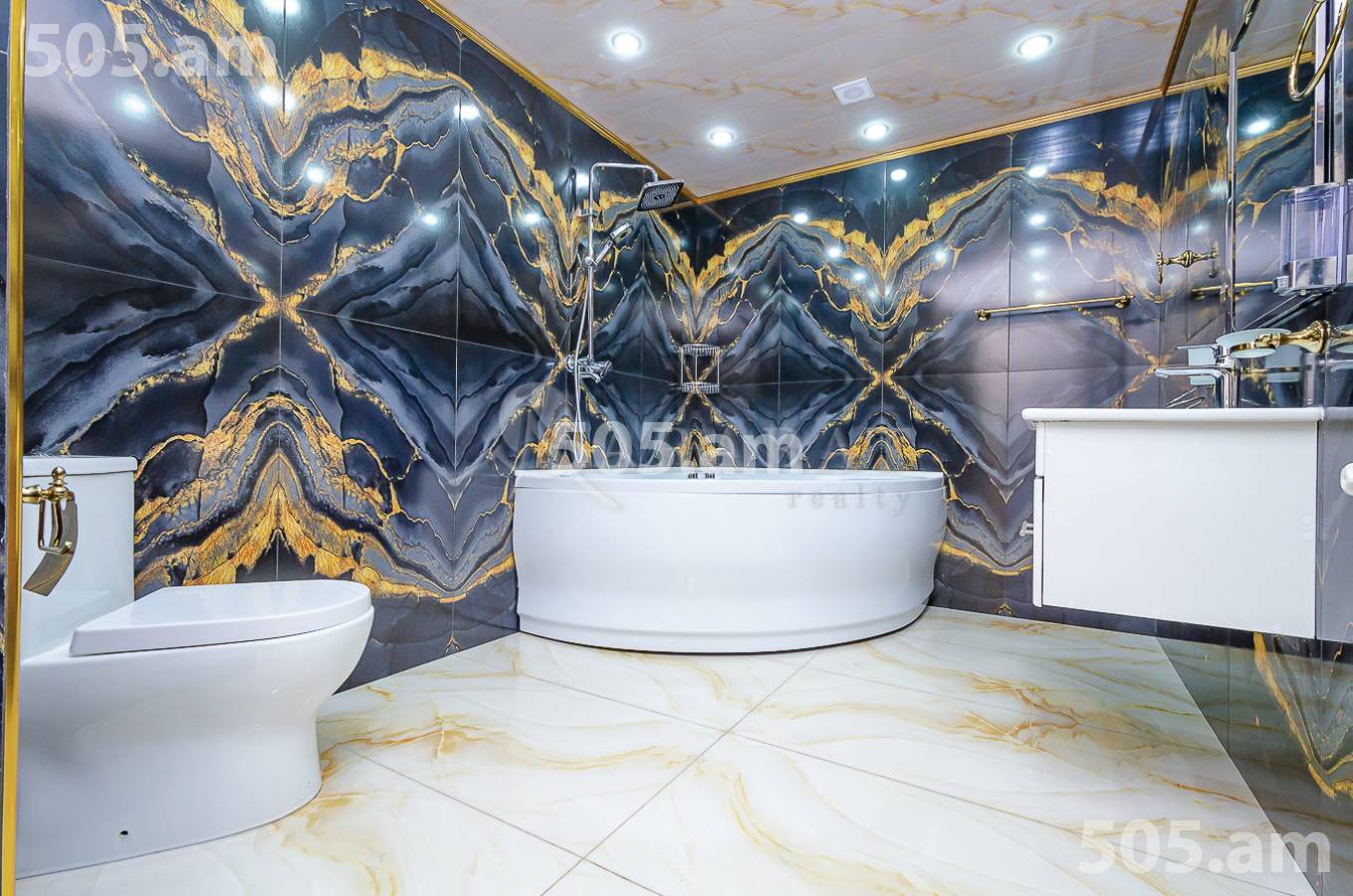 3 bedroom apartment for sale Antarayin St, Center Yerevan, 154788