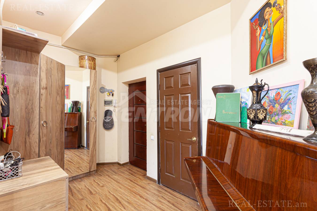 3 bedroom apartment for sale Ler. Kamsar St, Center Yerevan, 139181