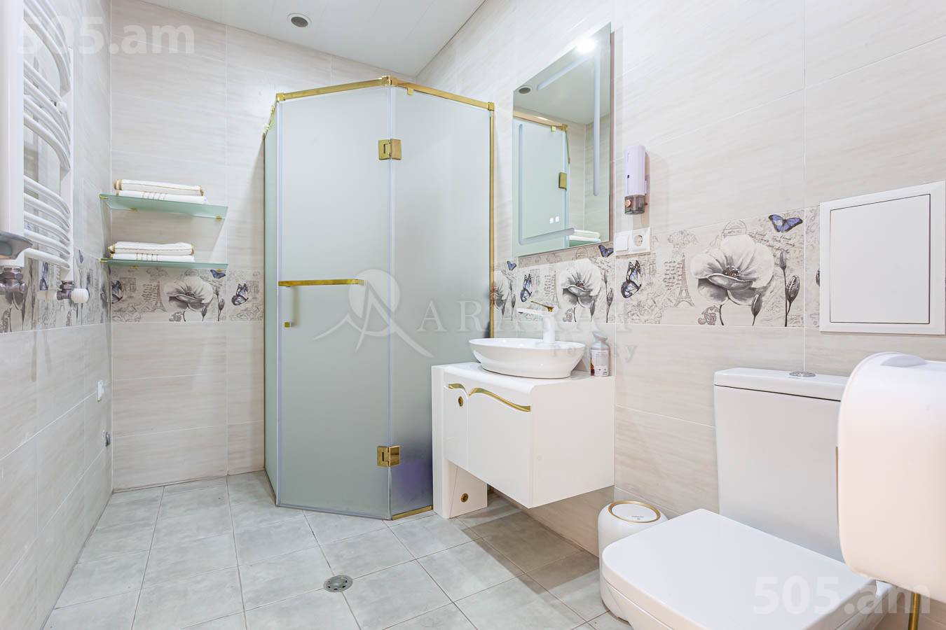 3 սենյականոց բնակարան  Մ․ Մելքոնյան փող, Կենտրոն Երևան, 153610