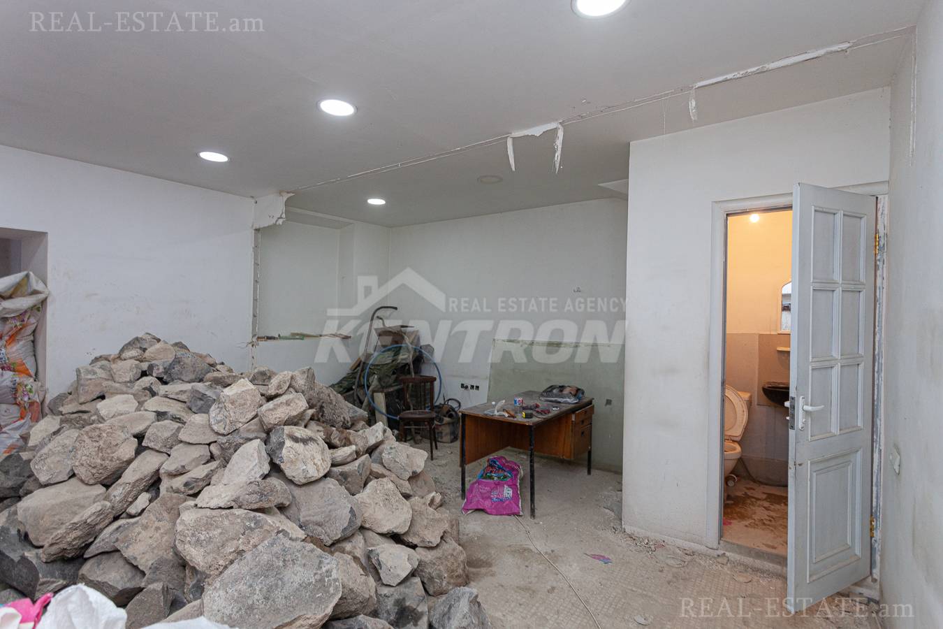 Снять коммерческoе помещение Г.Кочар ул, Арабкир Ереван, 137819