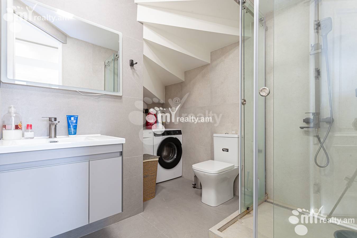 5 bedroom apartment for sale خیابان تومانیان, مرکز شهر ایروان, 154692