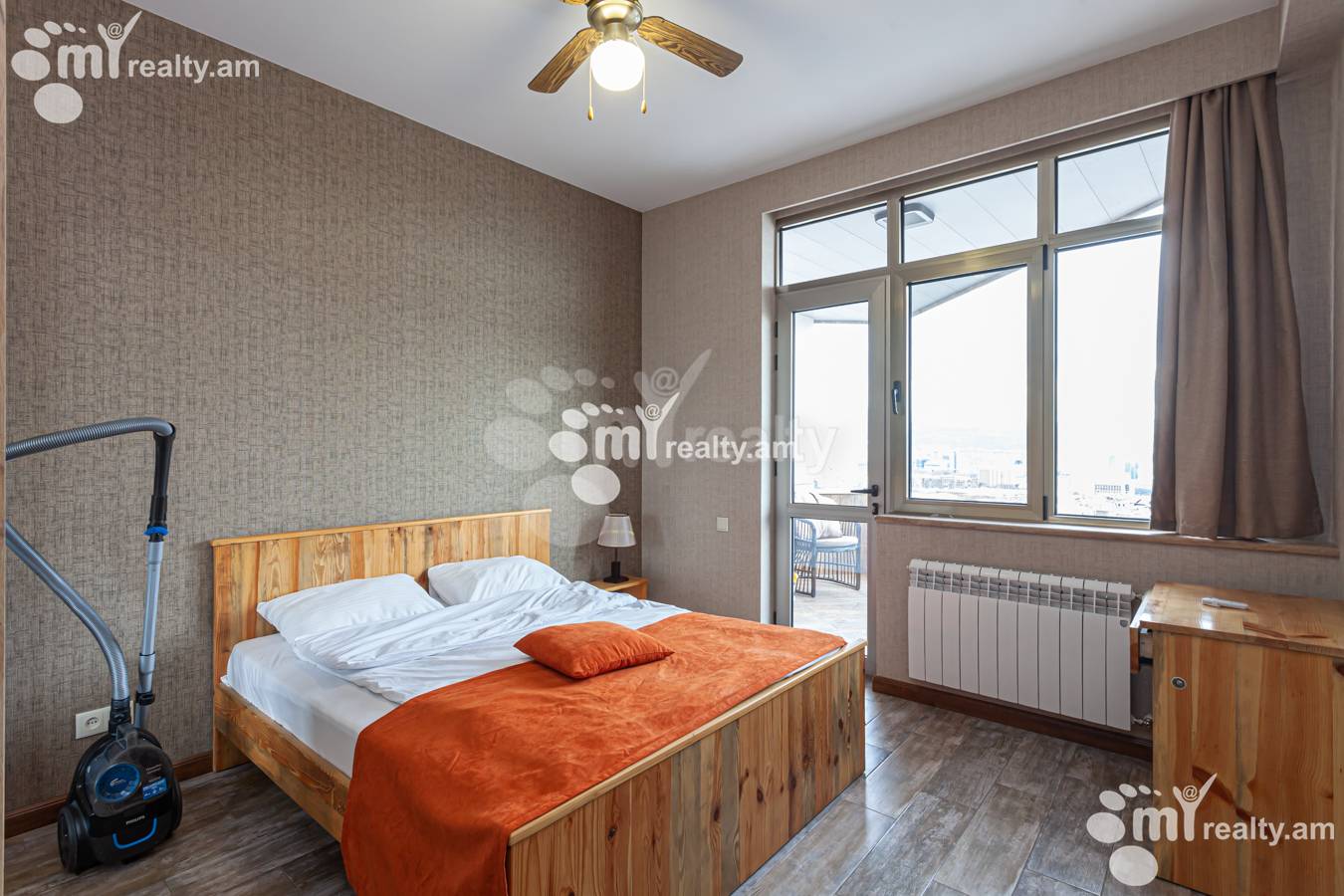 3 bedroom apartment for rent خیابان تِسی تِسِرناکابِرد, مرکز شهر ایروان, 152855