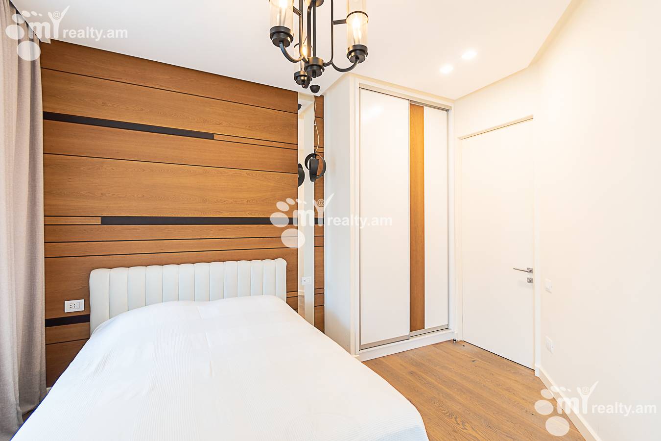 3 bedroom apartment for sale Buzand St, Center Yerevan, 143205