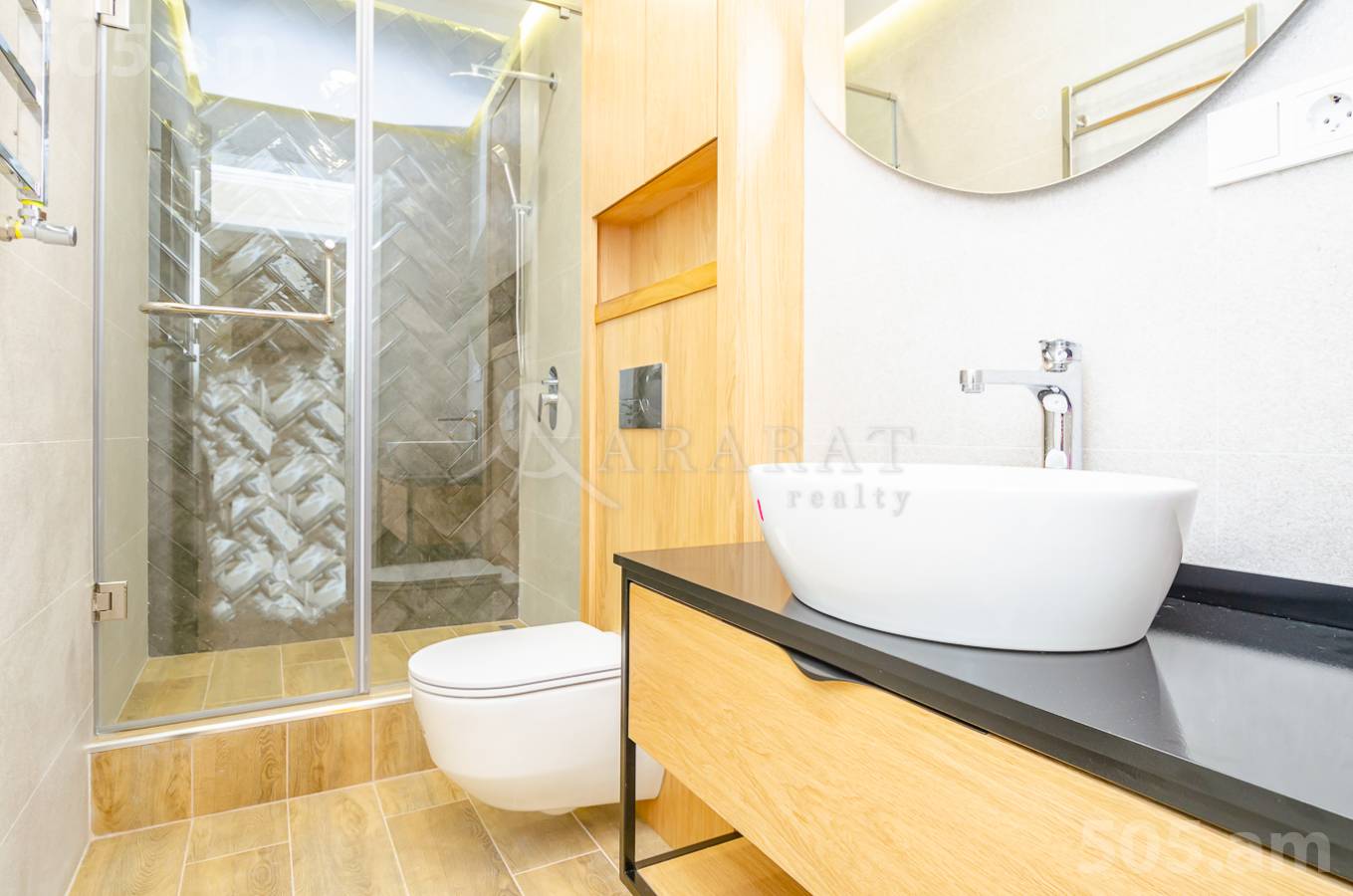 4 bedroom apartment for sale خیابان پارونیان, مرکز شهر ایروان, 150354