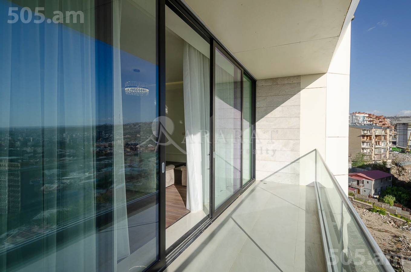 4 սենյականոց բնակարան վարձով , Կենտրոն Երևան, 153305